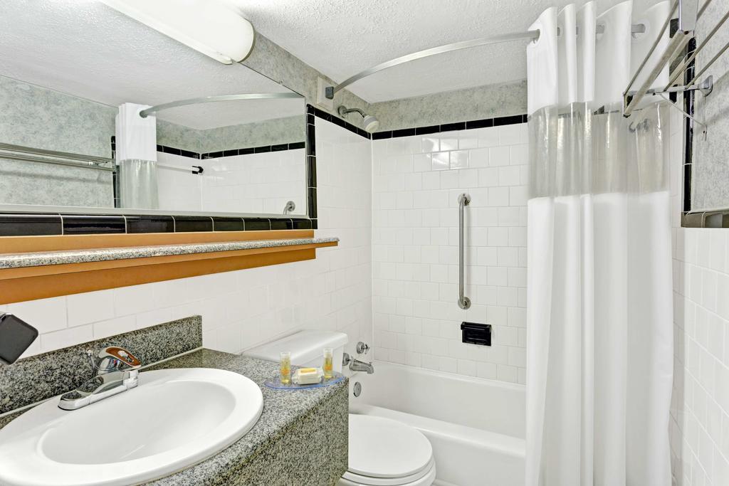 Days Inn Williamsburg Colonial Area Exterior foto